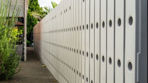 Fencetank side view image