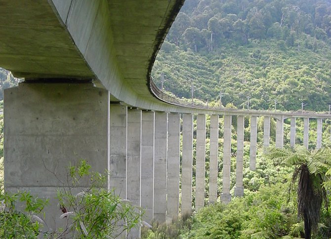 Hapuawhenua Viaduct 1987