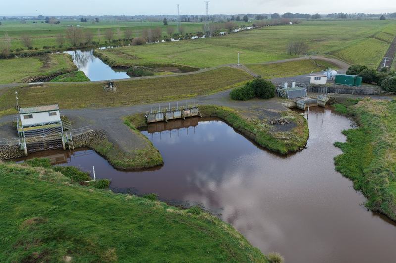 floodgates and pumpstations