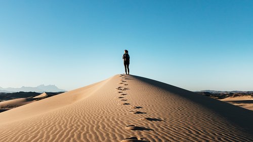 neom-aWHKsYkbCi8-unsplash